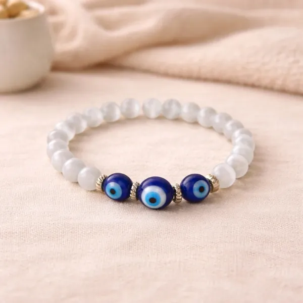 SUYAGYA White Evil Eye Bracelet with Blue Nazar Eye Charm and White Beads for Protection and Clarity